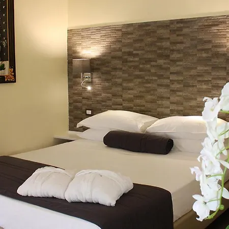 Boutique Piazza Carita 4* Neapol