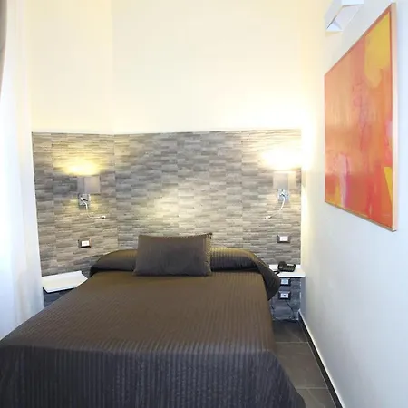 Hotel Boutique Piazza Carita 4*