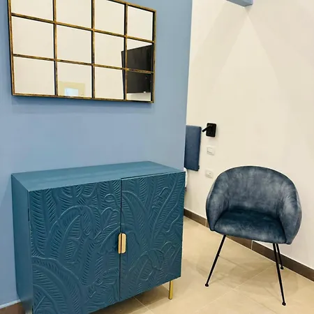 Hotel Boutique Piazza Carita 4*