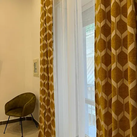 Hotel Boutique Piazza Carita 4*