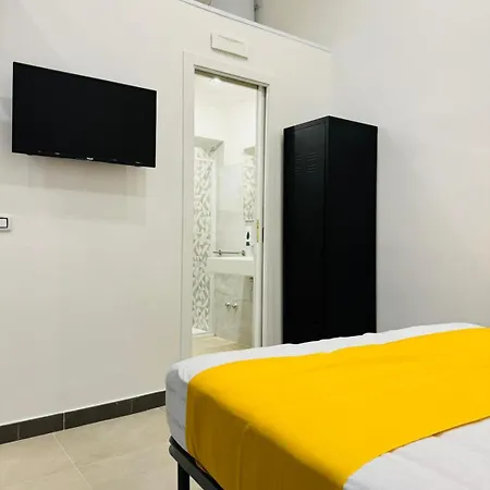 Boutique Piazza Carita