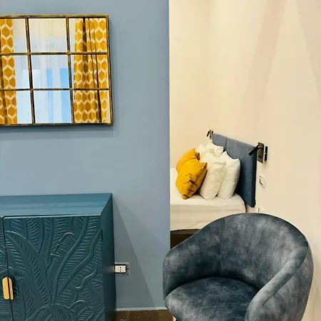 Boutique Piazza Carita